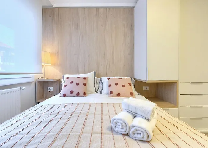 Bilbo Rock Ii By Next Stop Homestay Bilbao